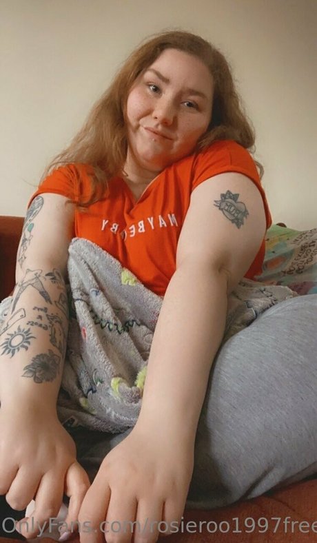 rosieblossomfree free model pic