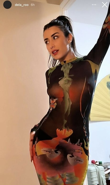 dela roo model xxx photos