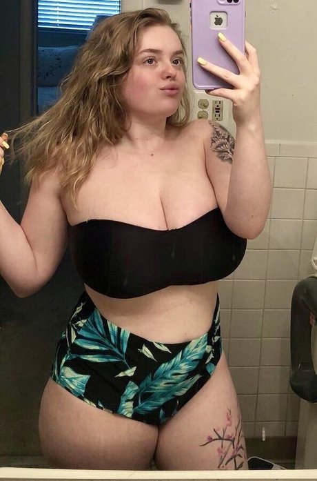 asian top onlyfans beautiful naked gallery