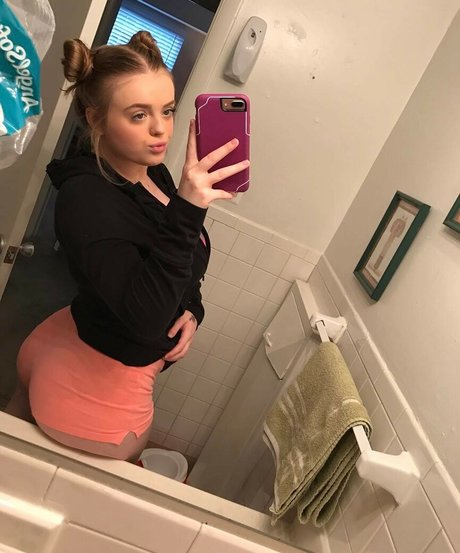 cute babe onlyfans sexy naked photos