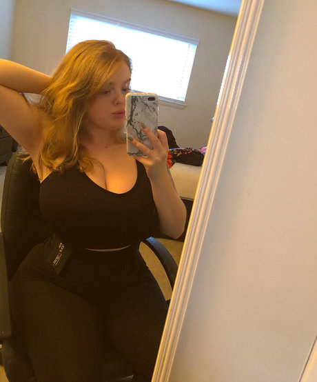 chubby babe onlyfans pornographic img