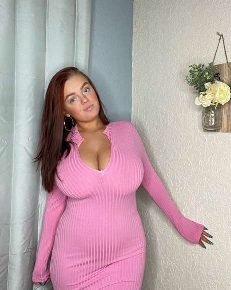 whore wife onlyfans pornographic pic