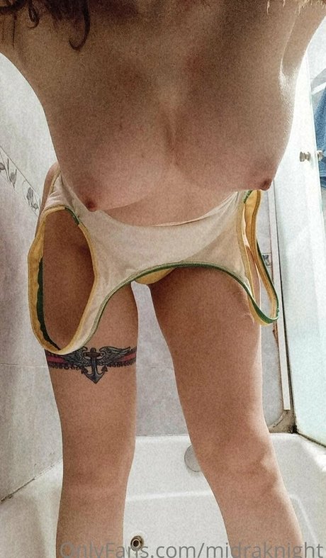 girl on girl onlyfans pornographic gallery