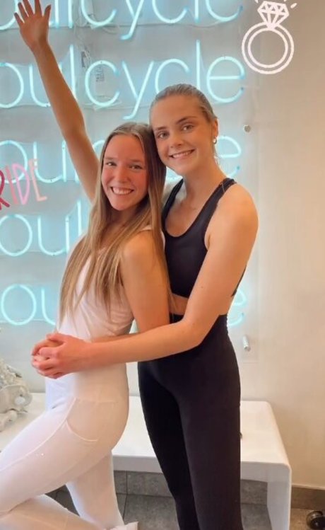 blonde shemale onlyfans top pics