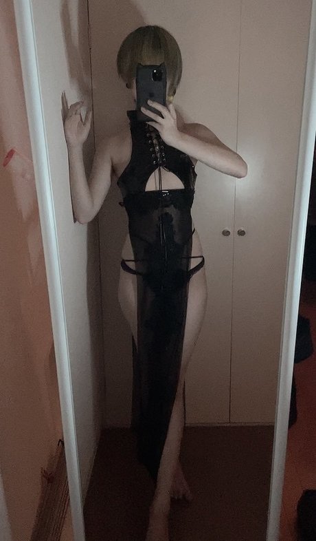 Mokumoku Free_ naked model gallery