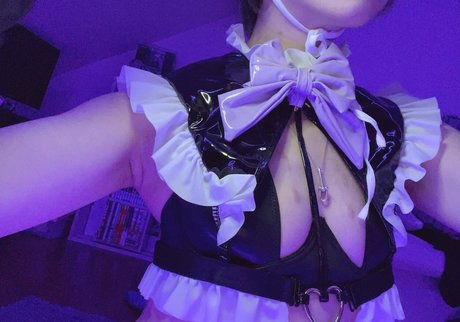 Mokumoku Free_ model nude pictures