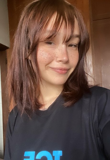 sailllllormars naked model image