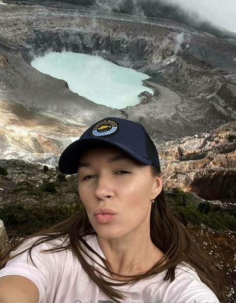 laura lagoon star naked photos