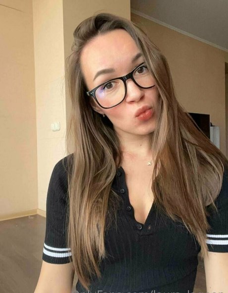 ass spread onlyfans adult pictures