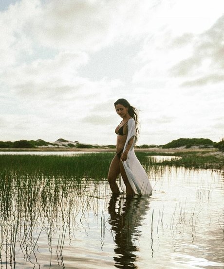 Mariana Nolasco hot pornstar images