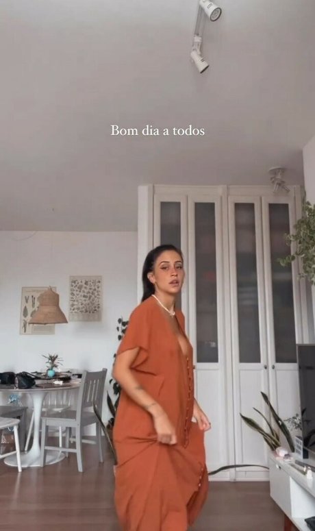 Mariana Nolasco star sexy pics