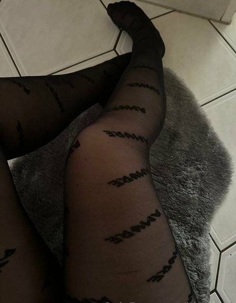 bbella69 nude star photo