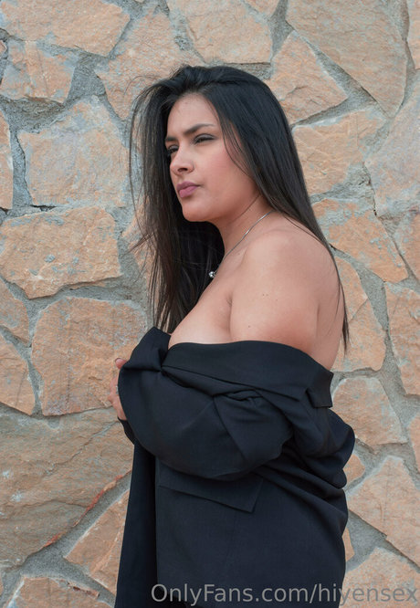 hiyensex free model image