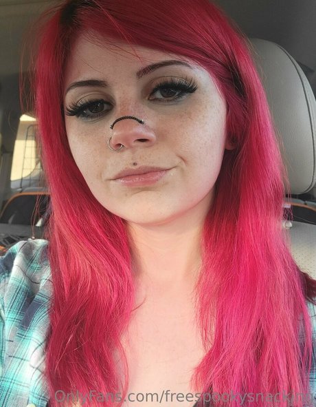 spookysnacking pornstar adult image