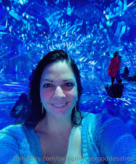 swinging sexgoddessfree nude actress photos