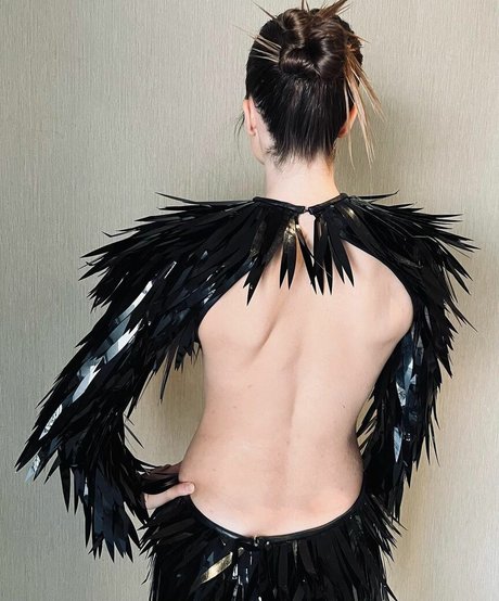 Hera Hilmar nice model gallery