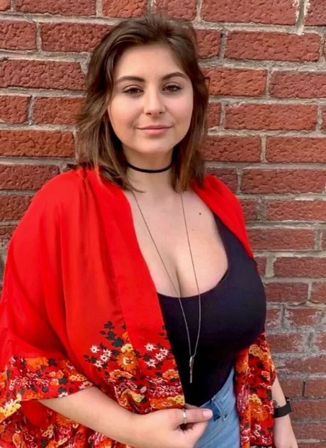 Caroline Casbon exclusive pornstar archive