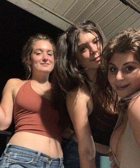 Caroline Casbon star nude archive