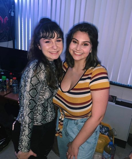 Caroline Casbon nude actress photos