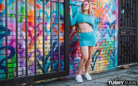 Sloan Harper star porn pic