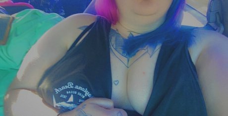 battybitxxfree model naked images