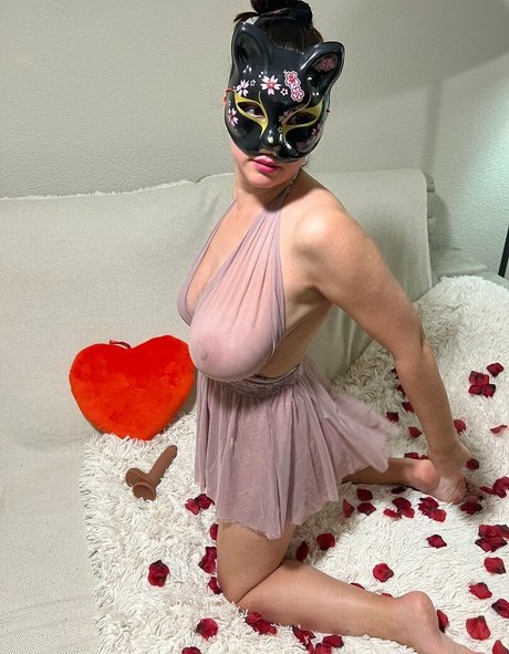 Elsaliux free pornstar photos