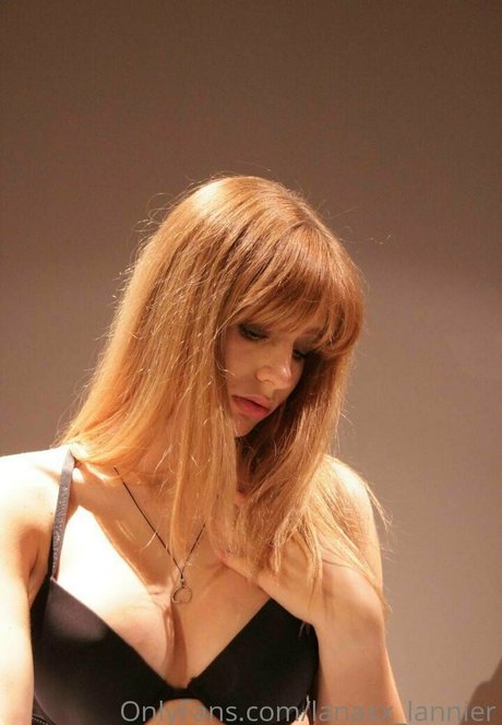 mirror onlyfans beautiful naked pic