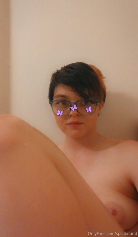 college girl onlyfans nude pictures