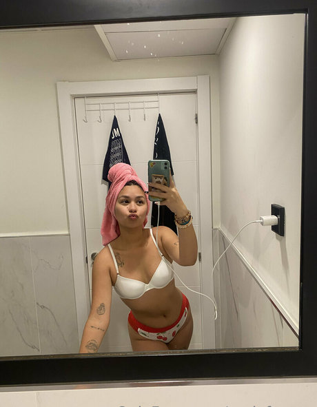 andyfoxyyy beautiful star photos