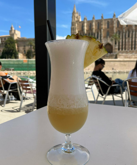 caitydrop nude model img