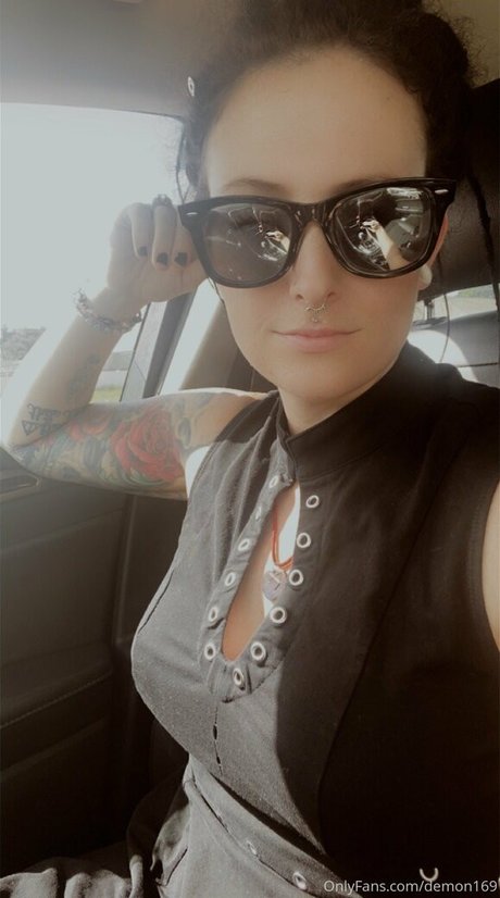 demon169 model xxx photo