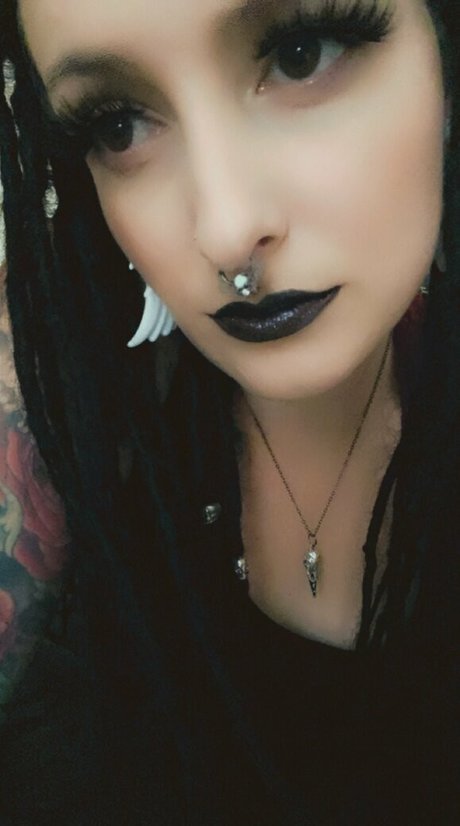 demon169 nude model pics