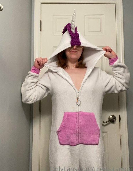 mercurymori star hot pics