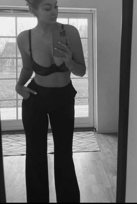 Roza Tas pornstar xxx photo