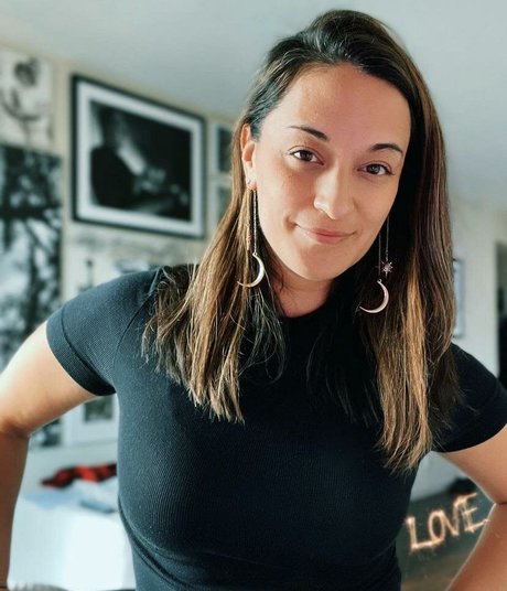 Sara Tomko pornstar sex photos