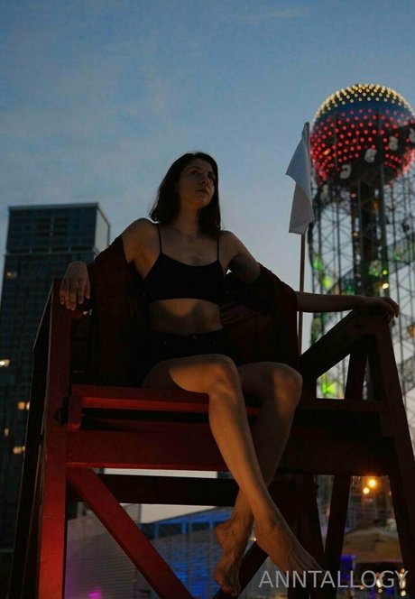 anntallogy model nude pictures