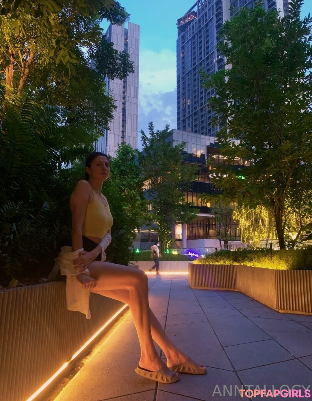 anntallogy pornstar top pic