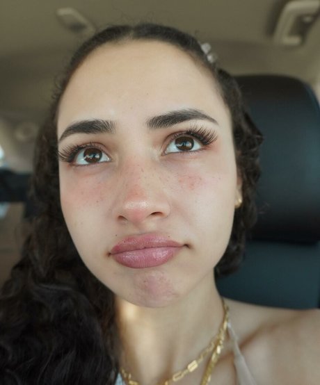 female influencer onlyfans xxx picture