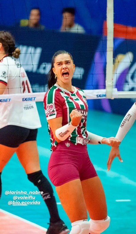 Lara Nobre hot star galleries