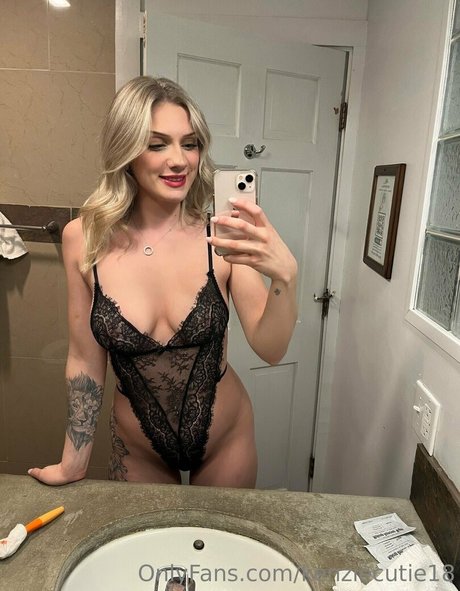 asian influencer onlyfans adult photos