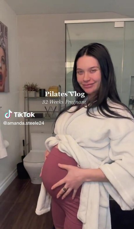 Amanda Steele hot pornstar photos