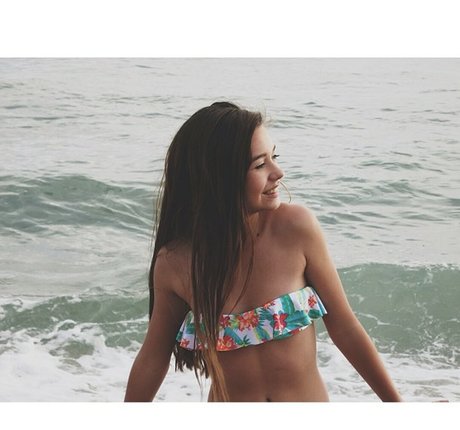 Amanda Steele perfect pornstar photos