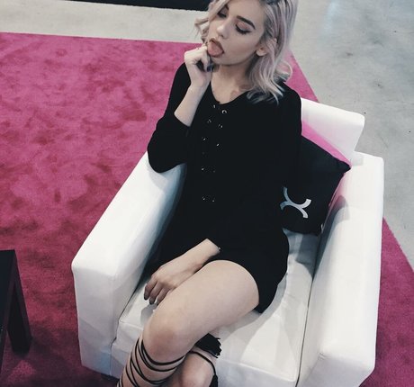 Amanda Steele pornstar erotic pics