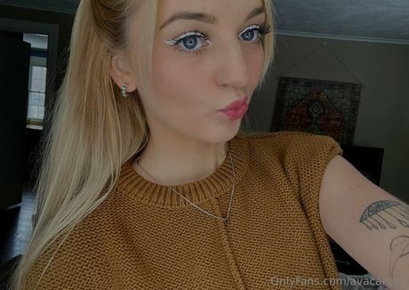 avacanary sex star image