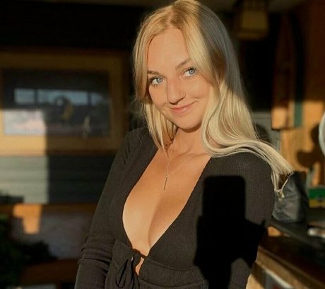 avacanary best pornstar pic