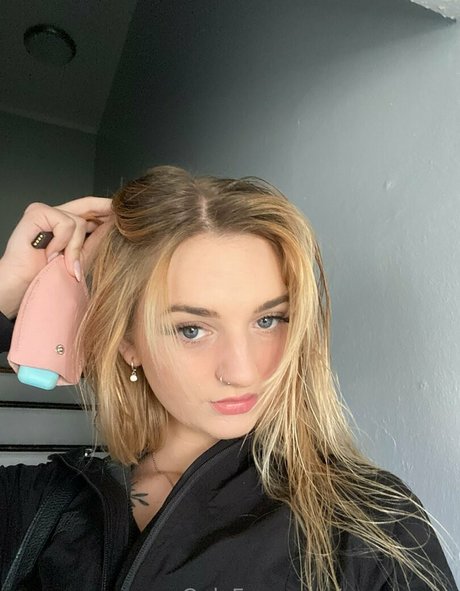 avacanary art pornstar pic