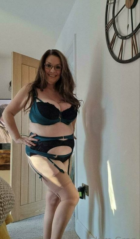 glamgran56 star nude picture