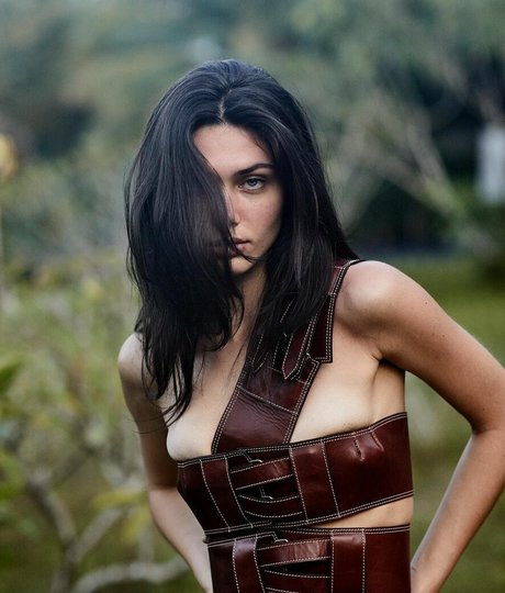 housewife onlyfans naked images