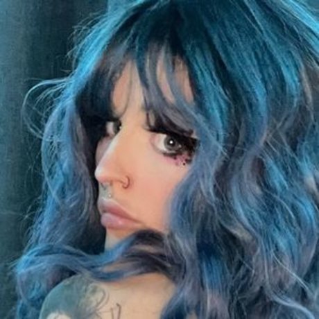 LyleeLylee model sex picture