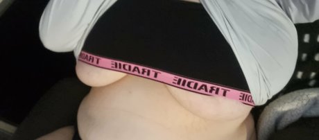 yazminrose12 model top img